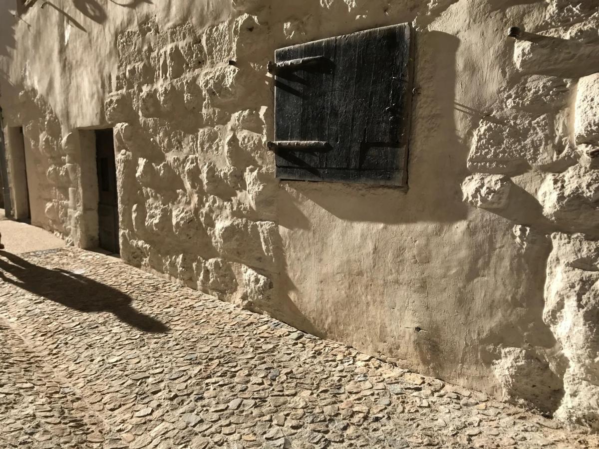 Charmant Logis Dans La Catiche De Loutre, Maison Medievale Sauve Exterior photo