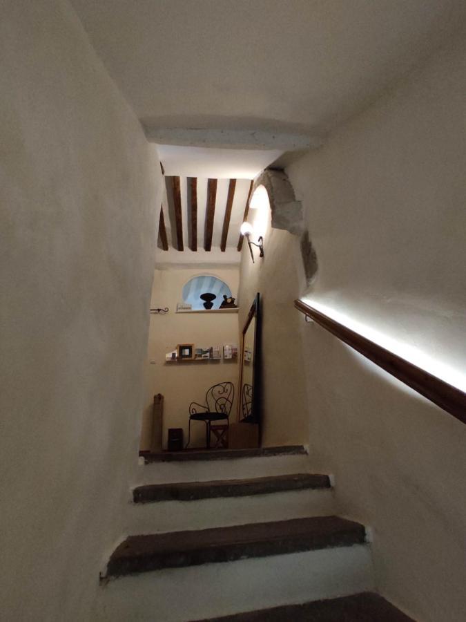 Charmant Logis Dans La Catiche De Loutre, Maison Medievale Sauve Exterior photo